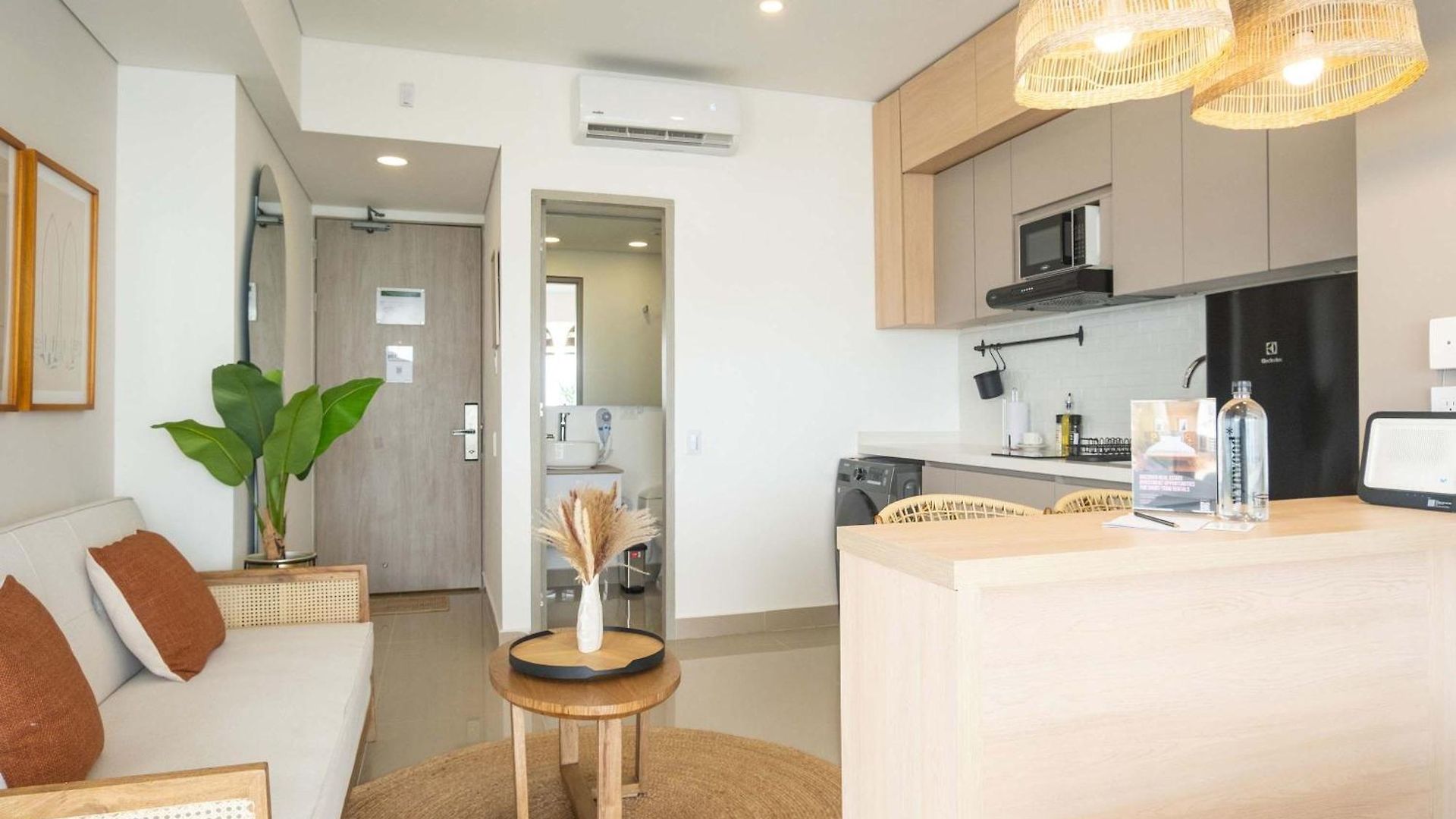 Elegant Beachview 1br With Balcony In Crespo Apartamento *