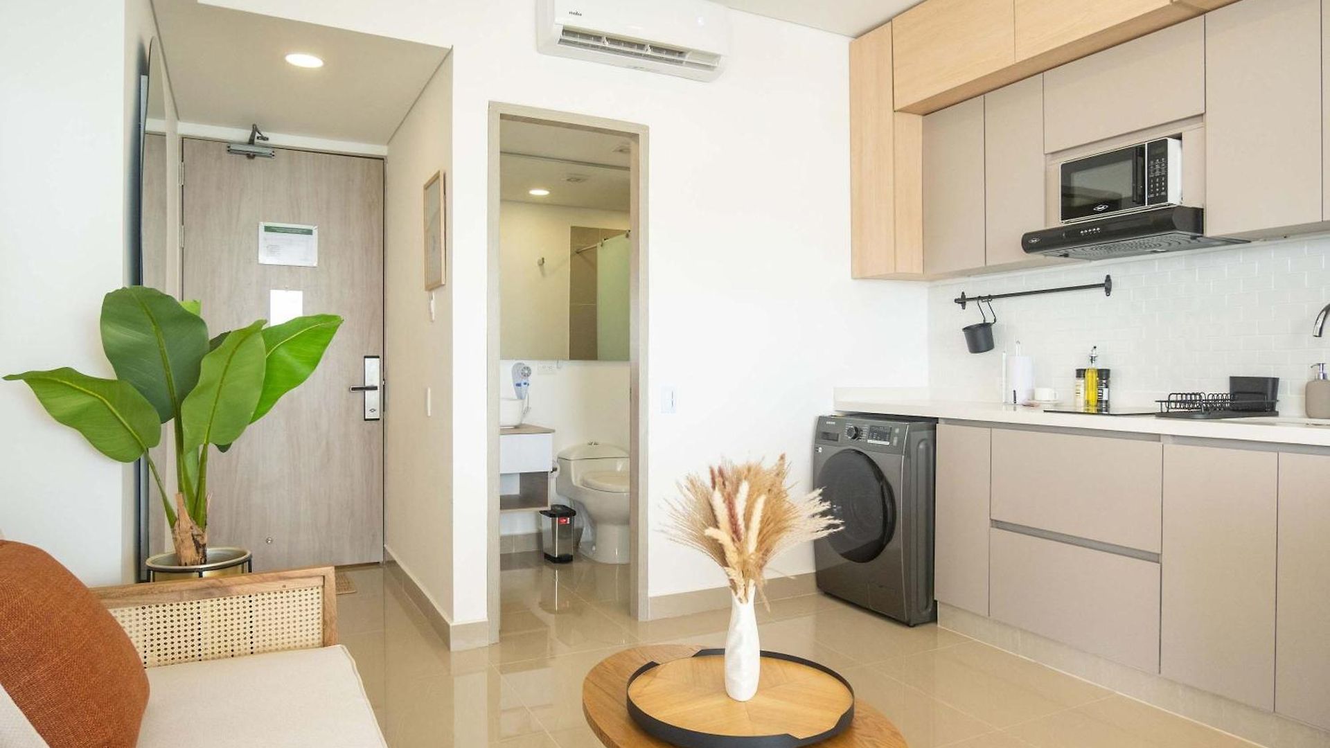Apartamento Elegant Beachview 1br With Balcony In Crespo