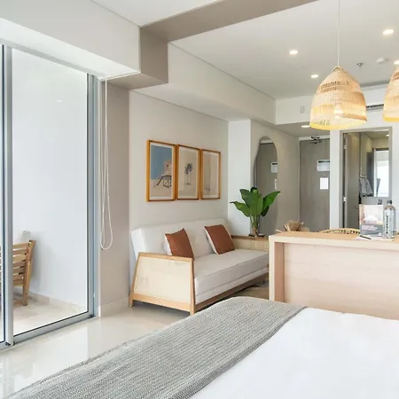 Apartamento Elegant Beachview 1br With Balcony In Crespo