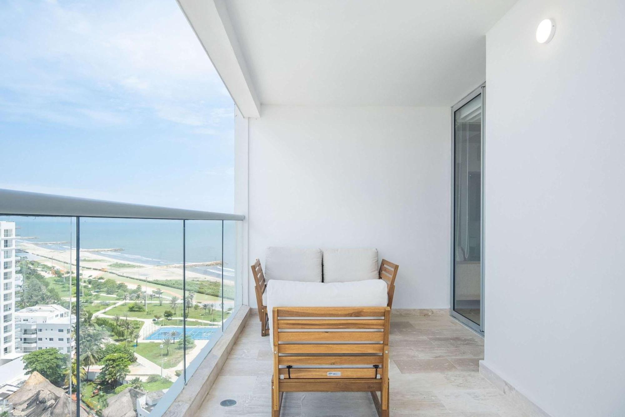 Elegant Beachview 1br With Balcony In Crespo Apartamento *